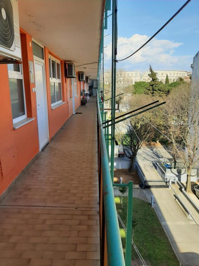 Apartment Marina With Sea View Pula Buitenkant foto